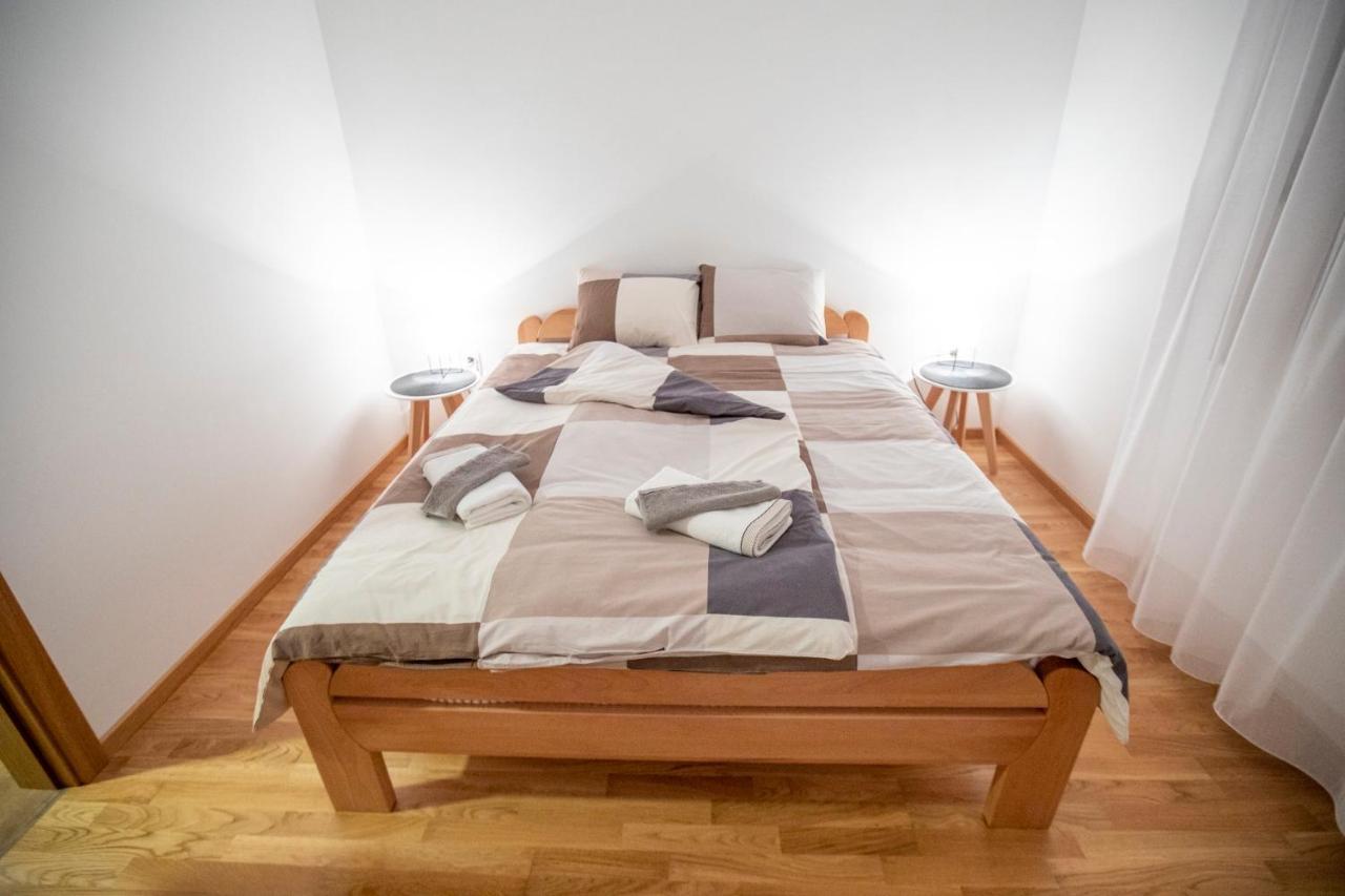 Apartment As 1 *